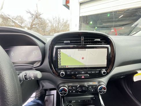 Used 2023 Kia Soul S image 18