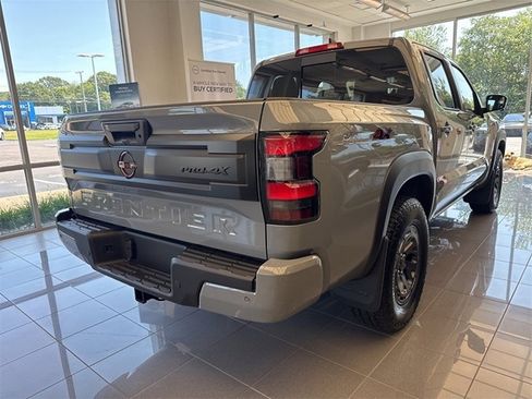 New 2025 Nissan Frontier PRO-4X w/ Pro Convenience Package image 4