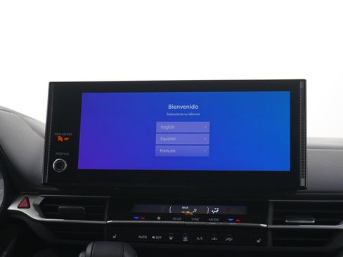 Used 2025 Toyota Sienna XLE AWD/4WD image 13