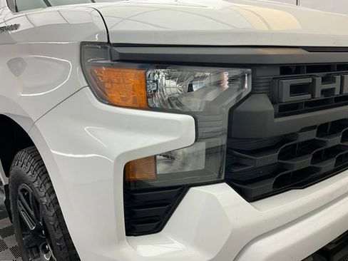 Used 2023 Chevrolet Silverado 1500 Custom AWD/4WD image 24