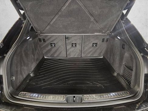 Used 2023 Porsche Macan GTS image 6