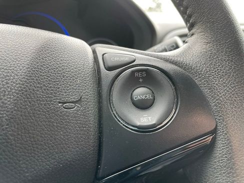 Used 2022 Honda HR-V Sport image 11