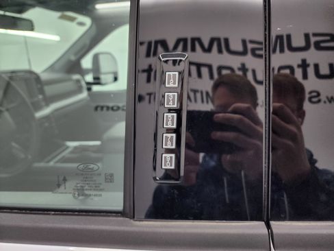 Used 2023 Ford F350 XLT image 37