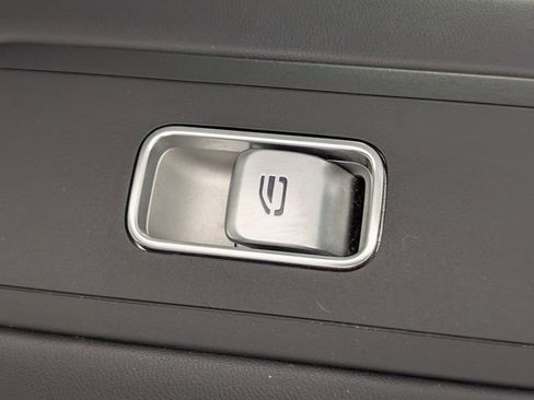 Used 2023 Mercedes-Benz G 550 image 34
