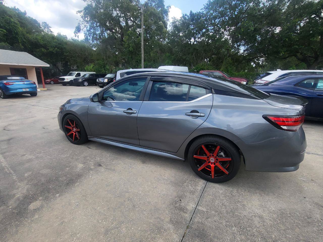 Used 2021 Nissan Sentra SR FWD image 15