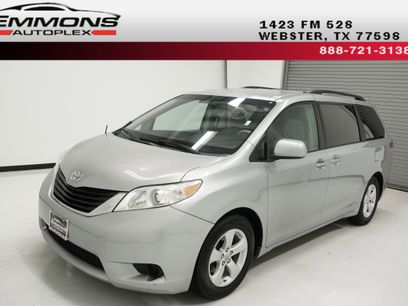 Used 2011 Toyota Sienna LE