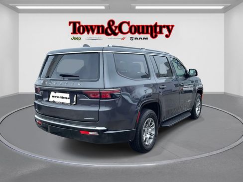 Used 2022 Jeep Wagoneer Series I w/ Convenience Group I AWD/4WD image 7
