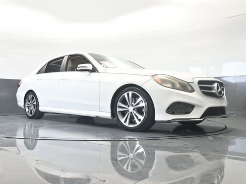 Used 2014 Mercedes-Benz E 350 Sedan image 59