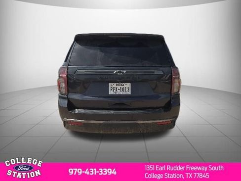 Used 2022 Chevrolet Suburban Z71 w/ Luxury Package AWD/4WD image 5