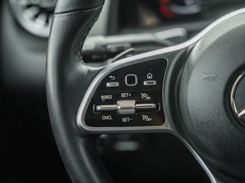 Certified 2023 Mercedes-Benz GLB 250 4MATIC image 30