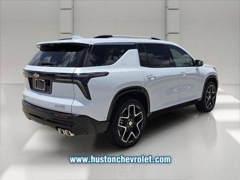 New 2026 Chevrolet Traverse High Country FWD image 5