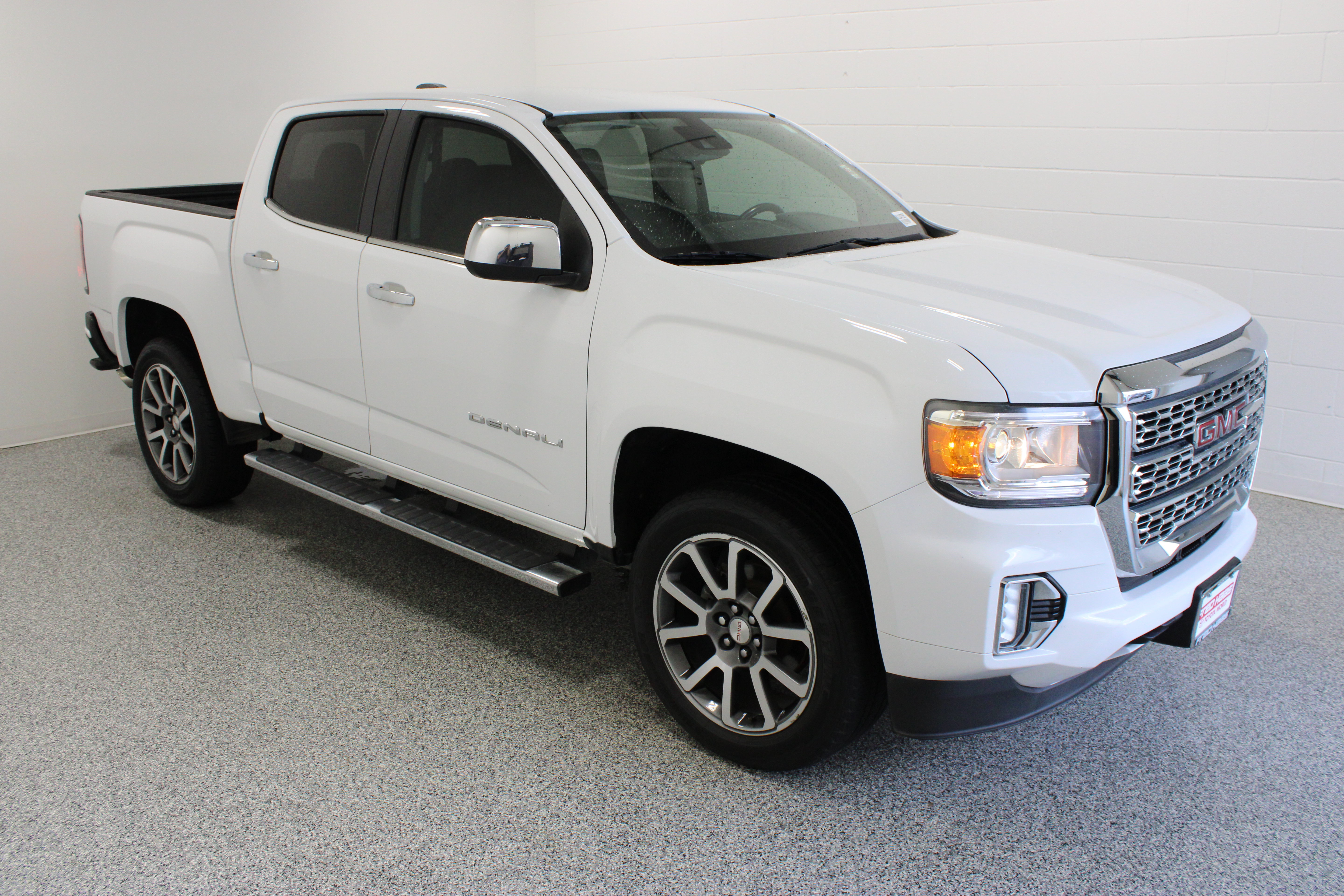Used 2022 GMC Canyon Denali AWD/4WD image 4