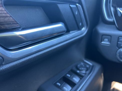 Used 2025 Chevrolet Silverado 1500 LT image 29