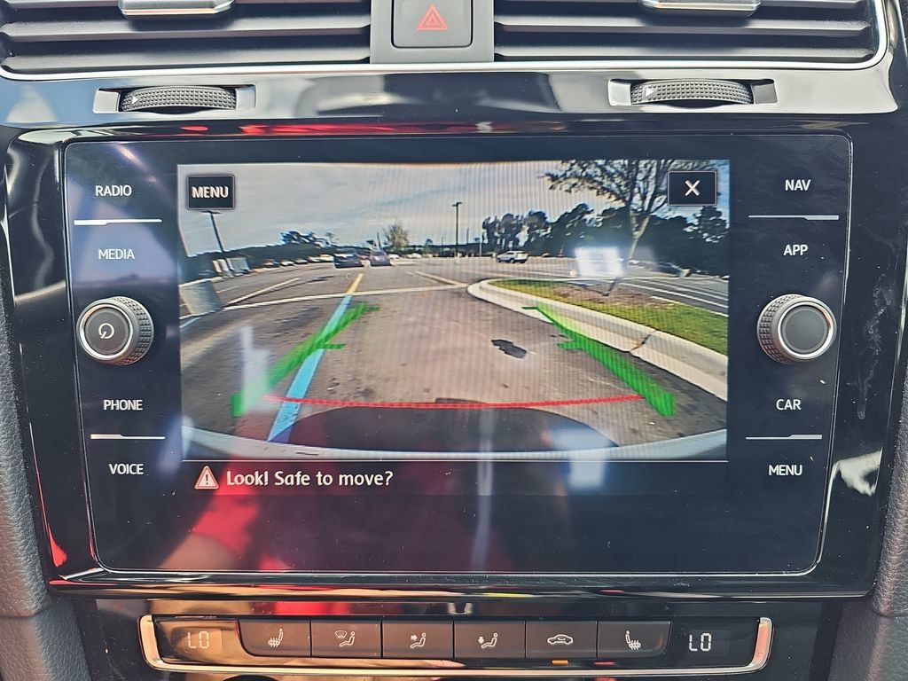 Used 2019 Volkswagen Golf R 4-Door AWD/4WD image 23