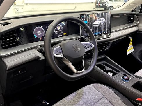 New 2026 Volkswagen Tiguan S AWD/4WD image 7