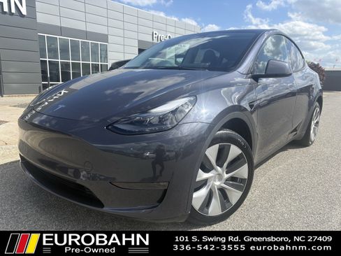 Used 2023 Tesla Model Y Long Range image 1