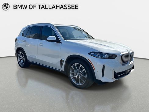 New 2026 BMW X5 xDrive50e image 7