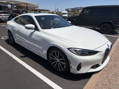 Used 2024 BMW 430i Coupe w/ Premium Package RWD image 2