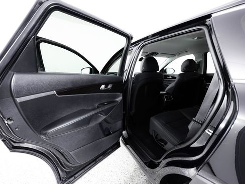 Used 2020 Kia Sorento LX AWD/4WD image 17