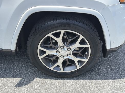 Used 2018 Jeep Grand Cherokee Limited RWD image 14