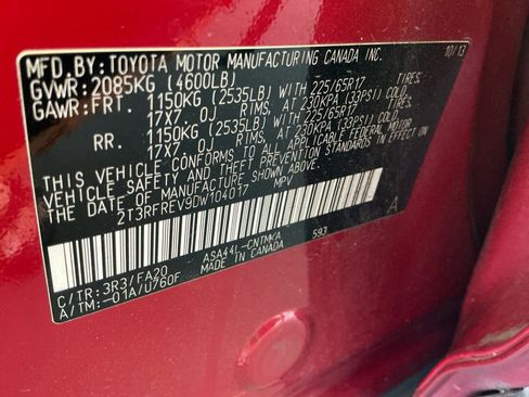 Used 2013 Toyota RAV4 XLE AWD/4WD image 38