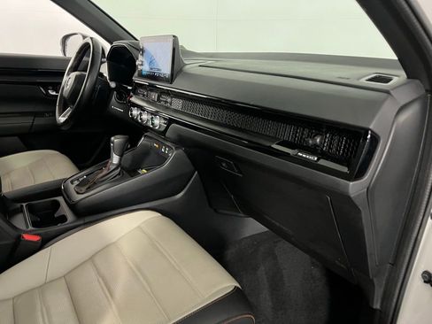 Used 2025 Honda CR-V Sport Touring image 32
