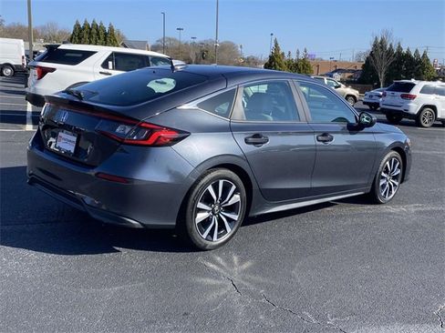 Used 2022 Honda Civic EX-L image 6