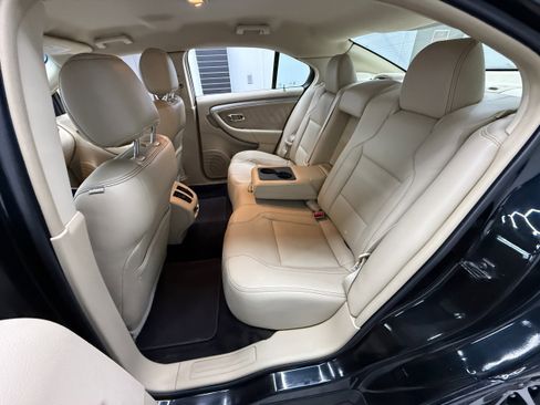 Used 2015 Ford Taurus SEL w/ Equipment Group 201A image 25