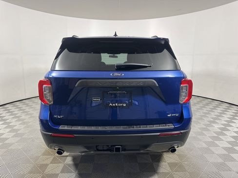 Certified 2021 Ford Explorer XLT w/ Equipment Group 202A image 6