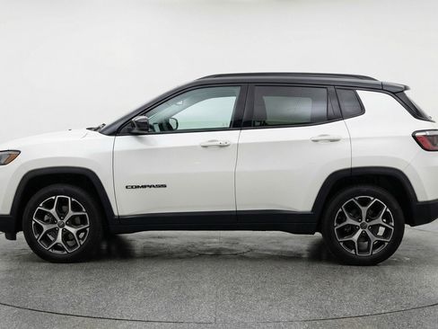Used 2025 Jeep Compass Limited AWD/4WD image 5