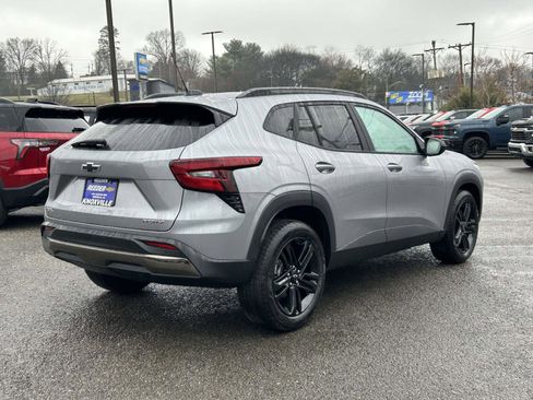 New 2026 Chevrolet Trax ACTIV w/ Sunroof Package image 3