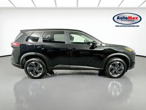 Used 2025 Nissan Rogue SV AWD/4WD image 9