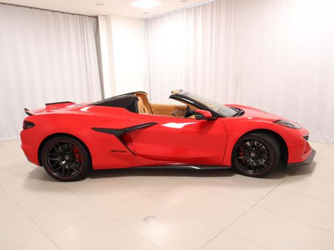 Used 2024 Chevrolet Corvette Z06 w/ Battery Protection Package RWD image 6
