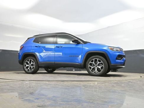 Used 2025 Jeep Compass Limited AWD/4WD image 51