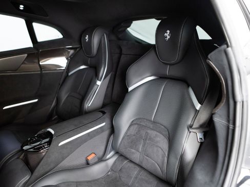 Used 2025 Ferrari Purosangue image 54