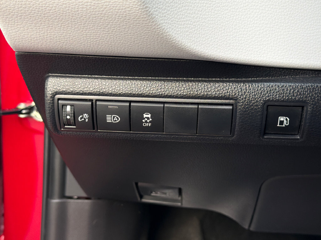 Used 2025 Toyota Corolla SE FWD image 22