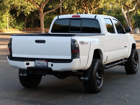 Used 2014 Toyota Tacoma Pickup 4D 6 ft image 6