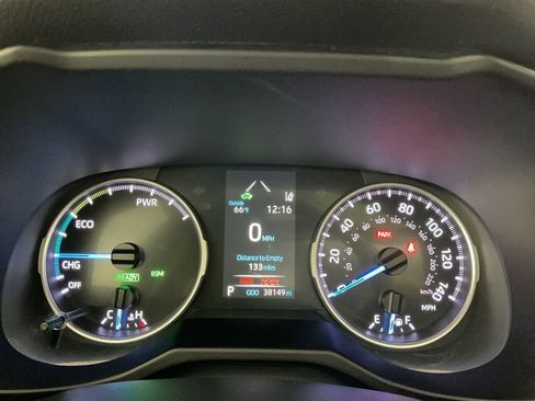 Used 2019 Toyota RAV4 XLE w/ Carpet Mat Package AWD/4WD image 27