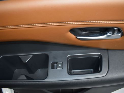 Used 2024 Nissan Pathfinder Platinum w/ Cargo Package image 20