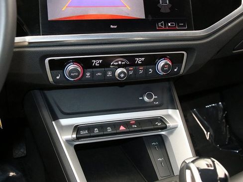 Used 2025 Audi Q3 2.0T Premium image 19