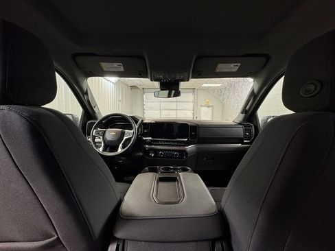 Used 2024 Chevrolet Silverado 1500 LT image 20