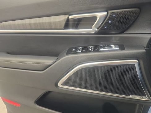 Used 2025 Kia Telluride SX FWD image 36