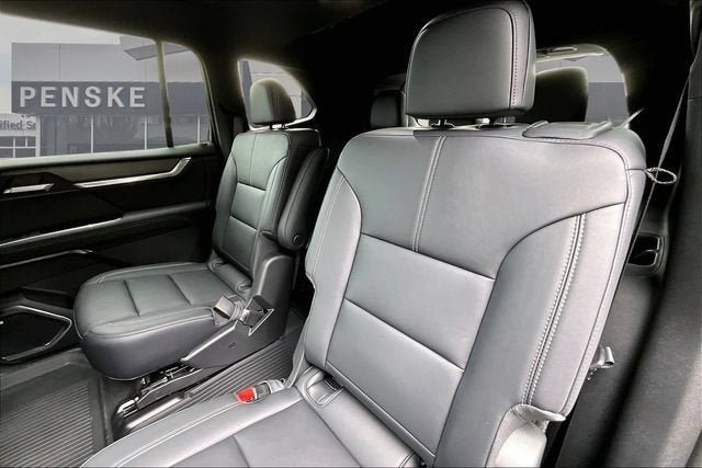 New 2026 GMC Acadia Elevation w/ Elevation Premium Package AWD/4WD image 11