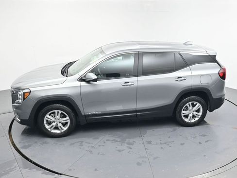 Certified 2024 GMC Terrain SLE image 25