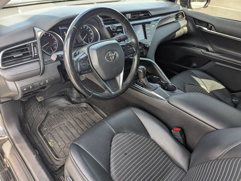Used 2020 Toyota Camry SE FWD image 23
