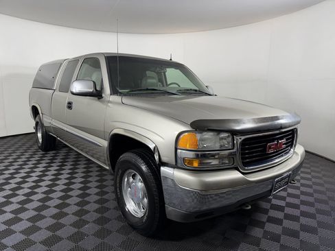 Used 2002 GMC Sierra 1500 4x4 Extended Cab w/ Sierra Professional Pkg image 4