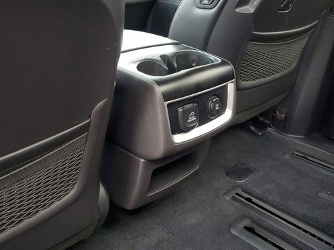 Used 2025 Kia Carnival SX w/ SX Dark Edition Package image 15