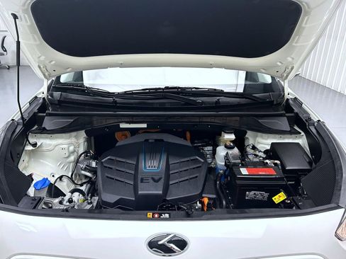 Used 2021 Kia Niro EX image 24