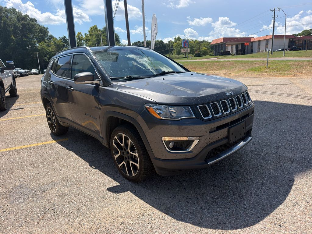 Used 2017 Jeep Compass Limited w/ Navigation Group AWD/4WD image 11
