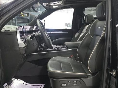 Certified 2025 Cadillac Escalade Sport w/ Touring Package AWD/4WD image 7